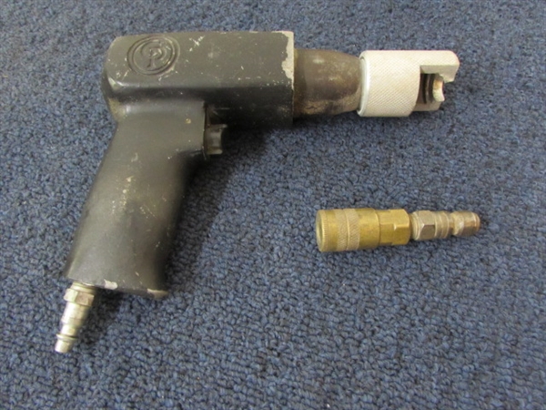 CHICAGO PNEUMATIC AIR HAMMER WITH MULTIPLE CHISEL HEADS & BRASS CONNECTOR