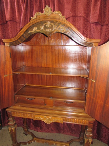 GORGEOUS ANTIQUE  ART DECO CHINA CABINET WITH BEAUTIFUL CARVED DETAILS