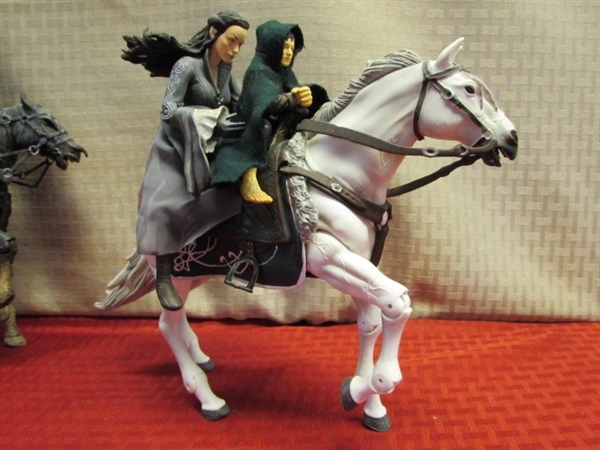 RE-ENACT CHASE SCENE FROM LORD OF THE RINGS FELLOWSHIP OF THE RINGS - ARWEN & FRODO ON HORSEBACK & 3 RINGWRAITHS ON DEMON HORSES