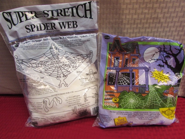 FANTASTIC HALLOWEEN DÉCOR-VINTAGE CERAMIC LIGHT UP JACK-O-LANTERN LEAF BAGS, SPIDER WEBS & PEN LIGHT