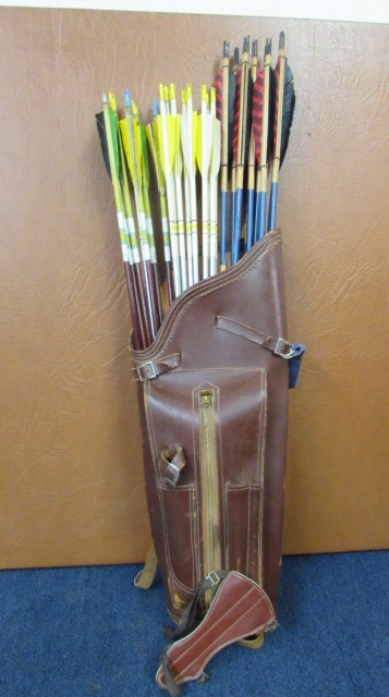 leather arrow quiver