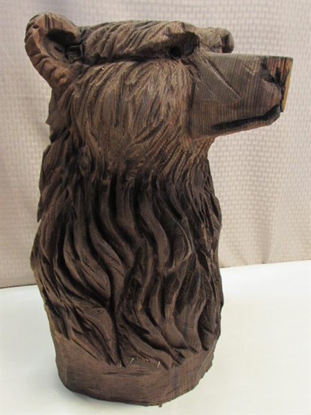 WONDERFUL CHAINSAW CARVED BEAR BUST FOR YOUR PORCH OR INSIDE YOUR RUSTIC CABIN