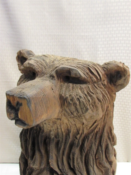 WONDERFUL CHAINSAW CARVED BEAR BUST FOR YOUR PORCH OR INSIDE YOUR RUSTIC CABIN