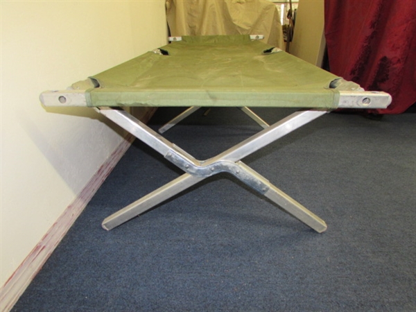 SLEEP IN COMFORT WITH THIS CAMPING COT AND COMFY SLEEPING PAD.