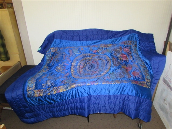 FABULOUS ROYAL BLUE COMFORTER WITH INTRICATE ASIAN DESIGN - NEW