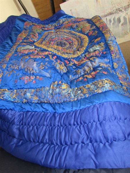 FABULOUS ROYAL BLUE COMFORTER WITH INTRICATE ASIAN DESIGN - NEW