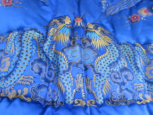 FABULOUS ROYAL BLUE COMFORTER WITH INTRICATE ASIAN DESIGN - NEW