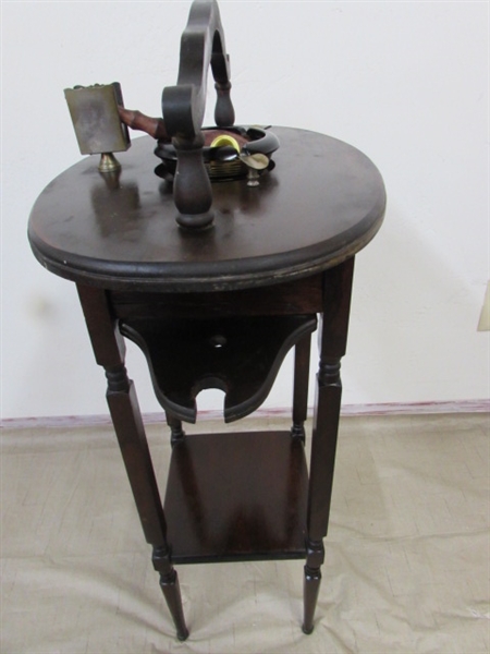 CUTEST EVER PIPE STAND SIDE TABLE