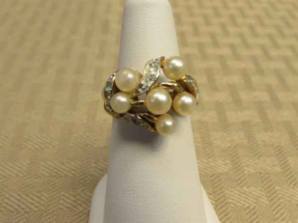 VERY PRETTY VINTAGE JEWELRY!  RINGS, NECKLACES & FAUX PEARLS, BEADS & MORE