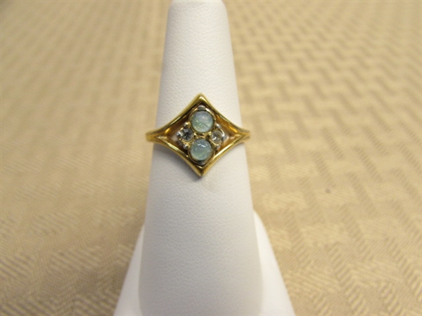 VERY PRETTY VINTAGE JEWELRY!  RINGS, NECKLACES & FAUX PEARLS, BEADS & MORE