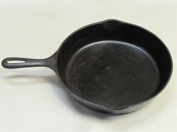 VINTAGE 10 1/2 INCH CAST IRON SKILLET WITH LID- CAMPING READY!