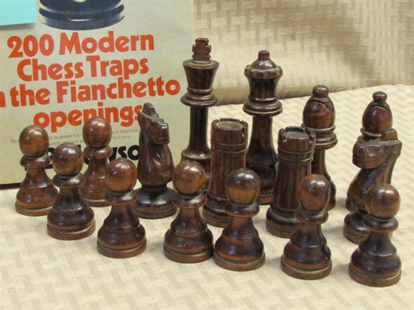 VINTAGE HAND CARVED CHESS PIECES, ALL 32 & 3 VINTAGE BOOKS ON CHESS STRATEGY