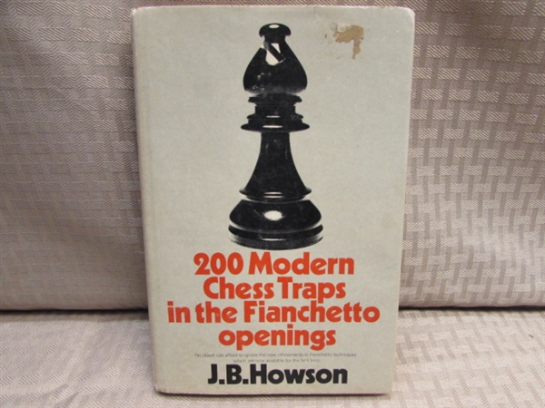 VINTAGE HAND CARVED CHESS PIECES, ALL 32 & 3 VINTAGE BOOKS ON CHESS STRATEGY