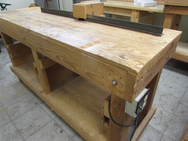 HEAVY DUTY ROUTER BUILT INTO A BIG SOLID TABLE!