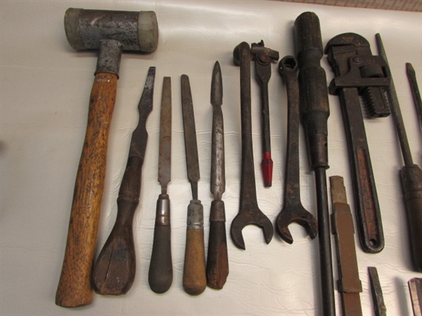 USEFUL & COLLECTIBLE ANTIQUE & VINTAGE TOOLS-STANLEY, CRAFTSMAN, WOOD HANDLES & MORE