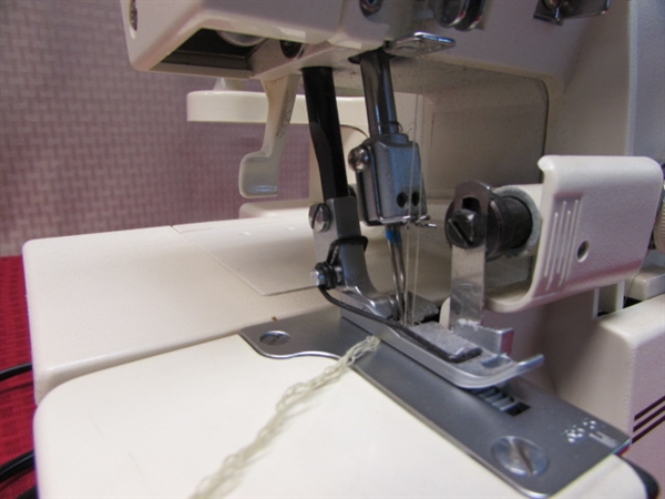 DELUXE SINGER FREE ARM  OVER LOCK SEWING MACHINE