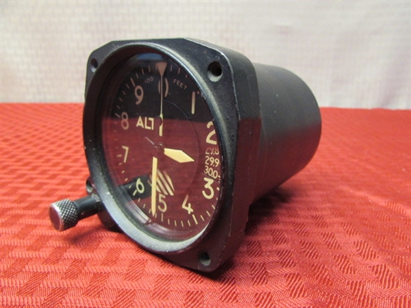 VINTAGE KOLLSMAN AIRCRAFT ALTIMETER