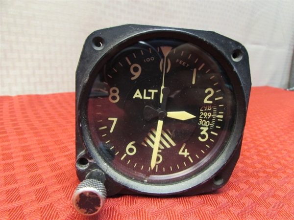 VINTAGE KOLLSMAN AIRCRAFT ALTIMETER