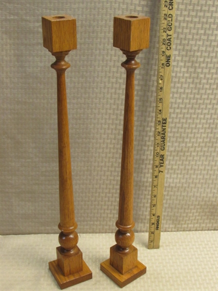 A PAIR OF HANDSOME TURNED OAK CANDLESTICKS