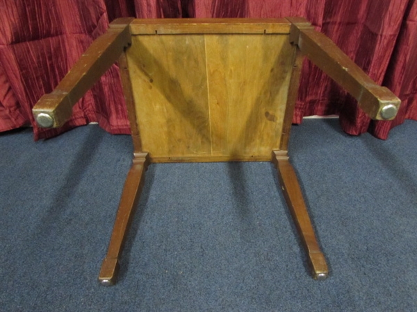 VINTAGE SEWING STOOL WITH NOTIONS ORGANIZER BELOW THE CUSHION