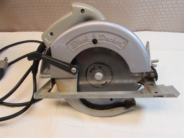 IN GOOD CONDITION  BLACK & DECKER CIRCULAR SAW IN A METAL STORAGE BOX