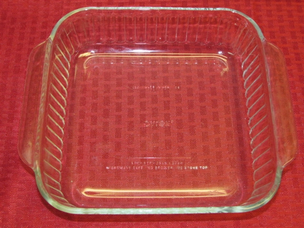 PRETTY PYREX MIXING BOWL, COWBOY SKILLET, HOOSIER GLASS BOWL, 2 CASSEROLE DISHES, PYREX GLASS PAN & FOOD STORAGE