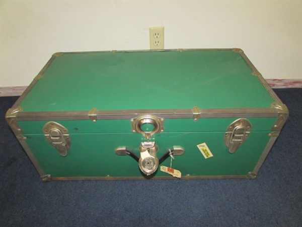 COOL GREEN TRUNK FULL OF SEASIDE TREASURES