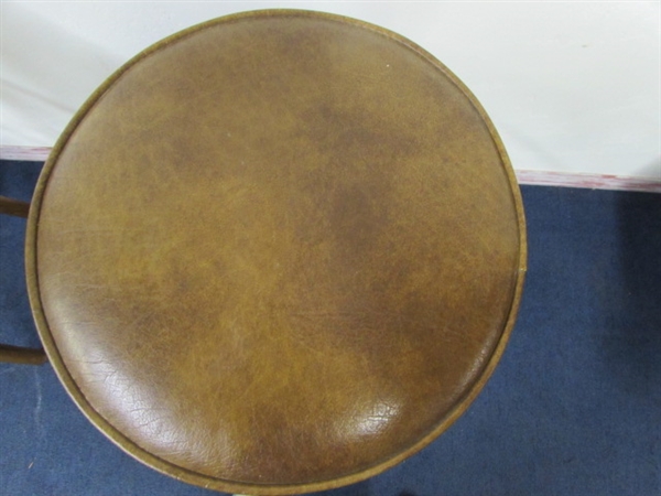 TWO MATCHING RANCH STYLE BAR STOOLS WITH ROUND VINYL SEATS