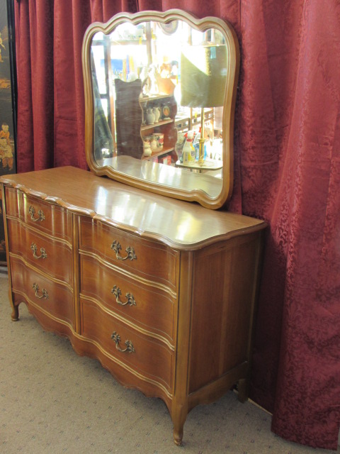 Bassett Furniture Dresser With Mirror, Vintage Bassett Dresser