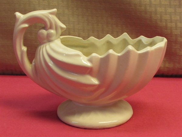 RARE VINTAGE SIGNED MCCOY POTTERY GRAVY BOAT