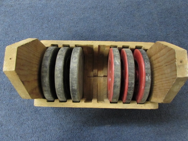 VINTAGE SHUFFLE BOARD GAME INCLUDING PUCKS & POLES