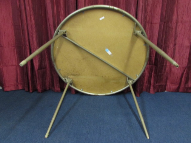 Lot Detail - VINTAGE SAMSONITE ROUND FOLDING CARD TABLE