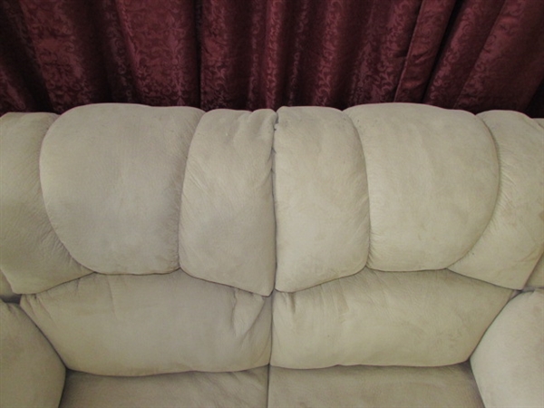 PLUSH LANE FURNITURE INDUSTRIES DOUBLE WALL HUGGER RECLINING LOVE SEAT 