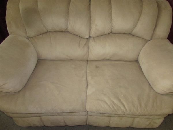 PLUSH LANE FURNITURE INDUSTRIES DOUBLE WALL HUGGER RECLINING LOVE SEAT 