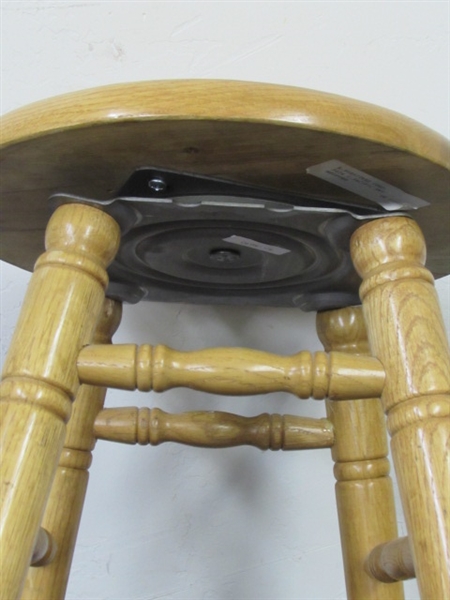 WELL MADE SOLID OAK SWIVEL BAR STOOL WITH TURNED LEGS #2