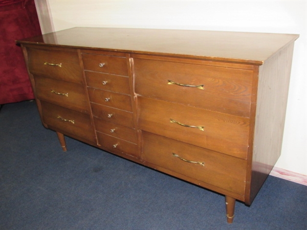 ALL WOOD NINE DRAWER DRESSER WITH PRETTY CURVED FRONT