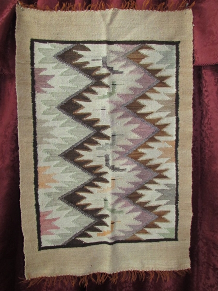 PERUVIAN HAND LOOM WOVEN AREA RUG