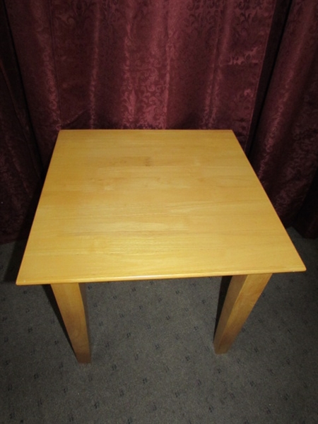 CUTE ALL WOOD SIDE TABLE