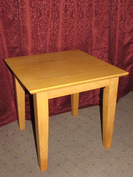 CUTE ALL WOOD SIDE TABLE