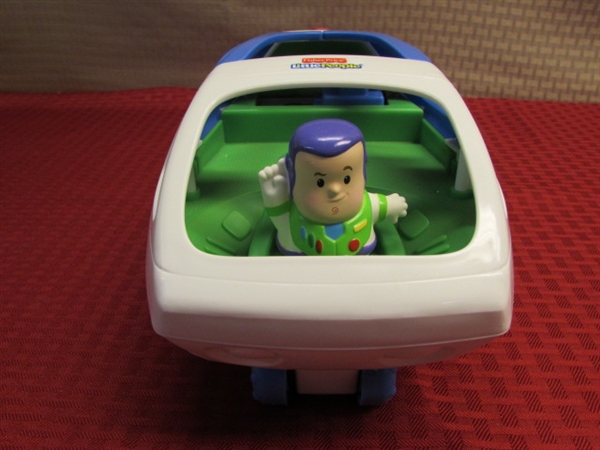 TWO FUN FISHER PRICE LITTLE PEOPLE AIRPLANES WITH PILOTS & PASSENGERS & A 1980 WEEBLE AIR PLANE