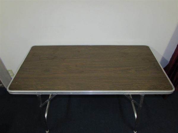 THE KIDDIE TABLE-VINTAGE METAL FOLDING TABLE 