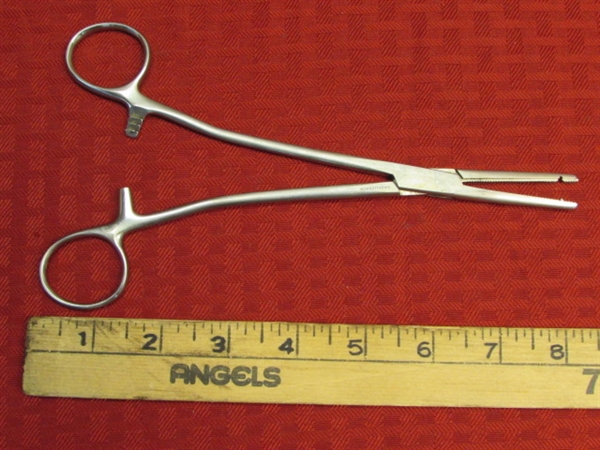 VINTAGE STAINLESS STEEL MEDICAL INSTRUMENTS- GREAT FOR CRAFTING