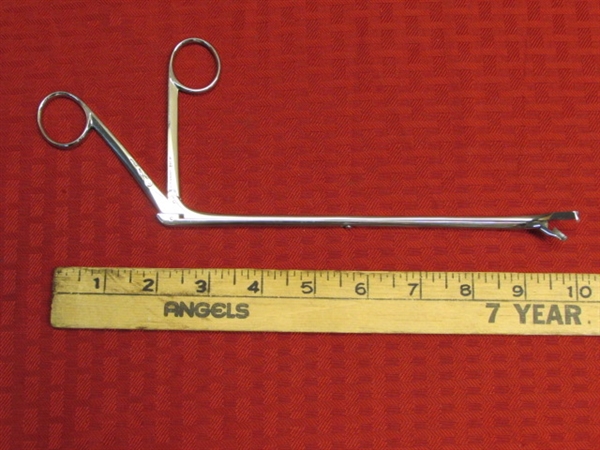 VINTAGE STAINLESS STEEL MEDICAL INSTRUMENTS- GREAT FOR CRAFTING