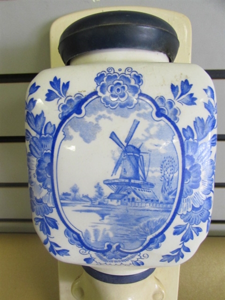 ANTIQUE DEVE DELFT BLUE HOLLAND COFFEE GRINDER