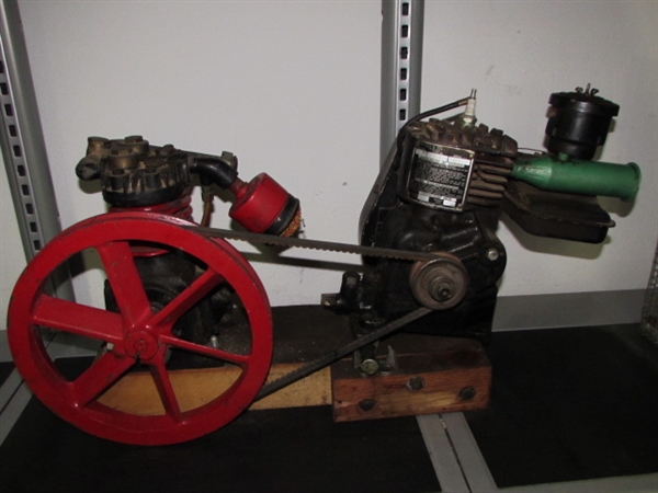 VERY OLD BRIGGS & STRATTON GAS ENGINE AIR COMPRESSOR MODEL 6S