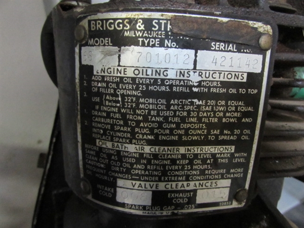 VERY OLD BRIGGS & STRATTON GAS ENGINE AIR COMPRESSOR MODEL 6S