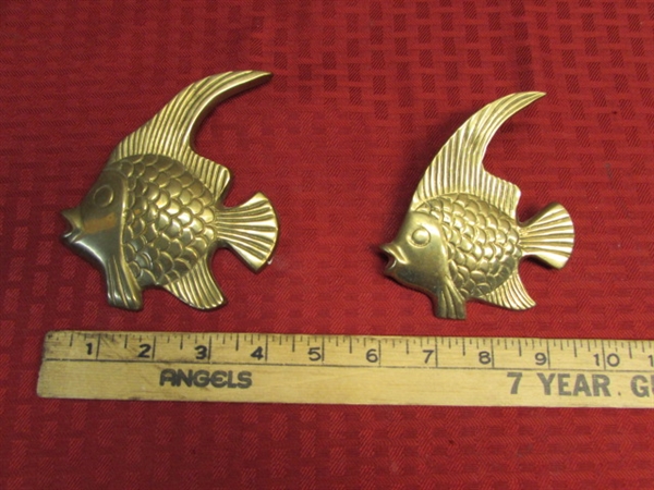 A SCHOOL OF FISH FOR YOUR WALL! FOUR VINTAGE SOLID BRASS FISH WALL PLAQUES