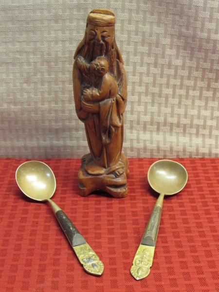 SWEET HAND CARVED ORIENTAL WISE MAN WITH CHILD FIGURINE & 2 BRASS BUDDHA TEASPOONS