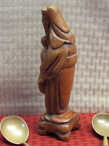 SWEET HAND CARVED ORIENTAL WISE MAN WITH CHILD FIGURINE & 2 BRASS BUDDHA TEASPOONS