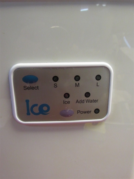 STOP BUYING BAGS OF ICE & MAKE YOUR OWN WITH THIS PORTABLE ICE MAKER!